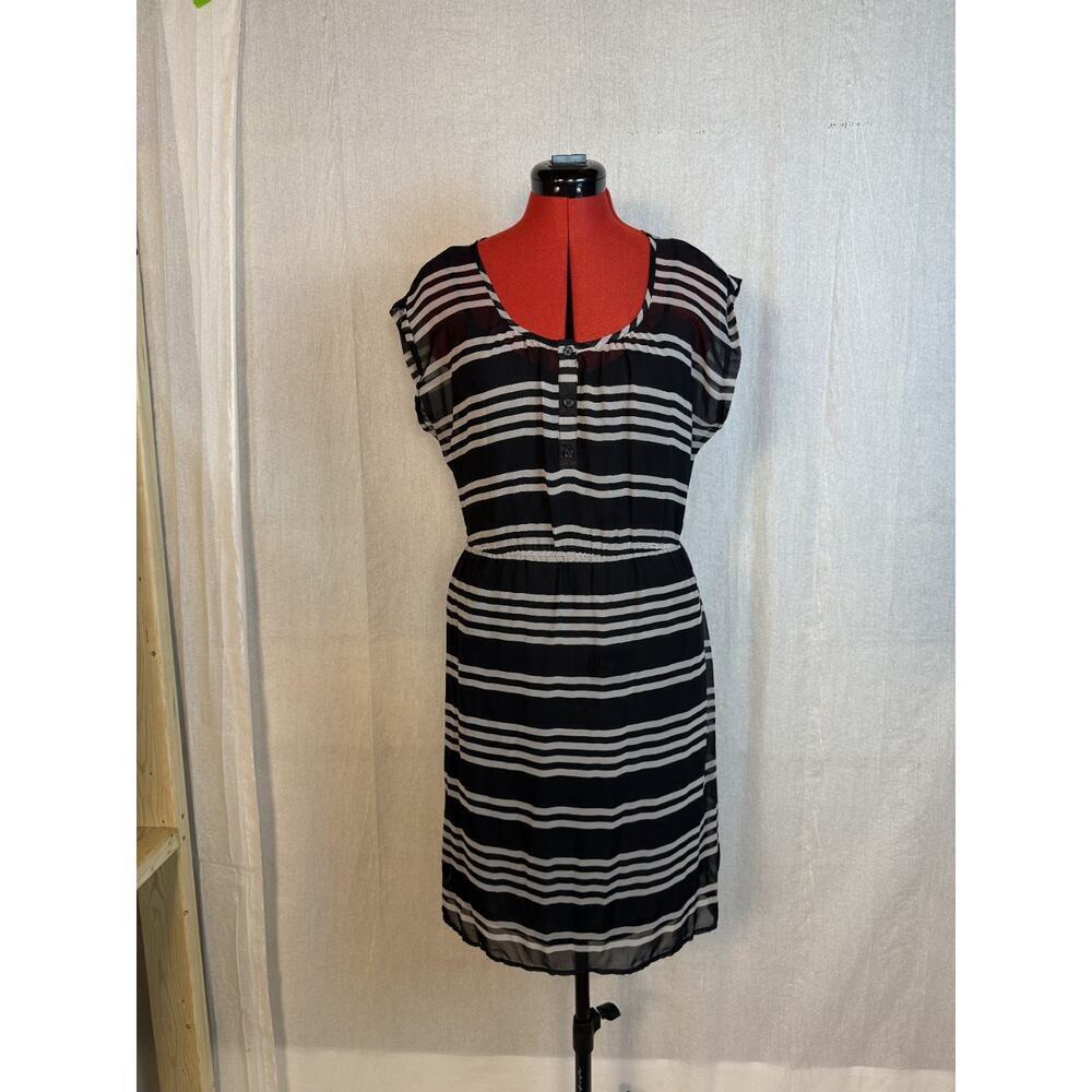 Old Navy Dress Size M Womens Cap Sleeve Striped White Black Lined D668